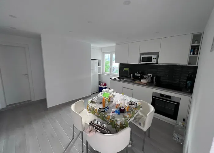 Apartmán Old And Cute Renovated House 100m From The Sea Trogir