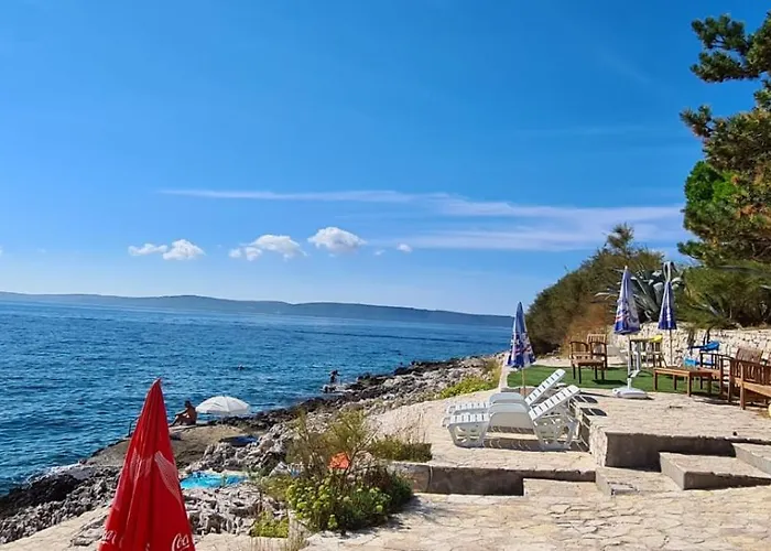 Apartmán Old And Cute Renovated House 100m From The Sea Trogir