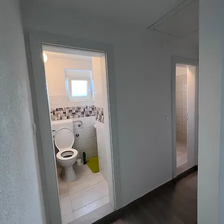 Old And Cute Renovated House 100m From The Sea * Trogir